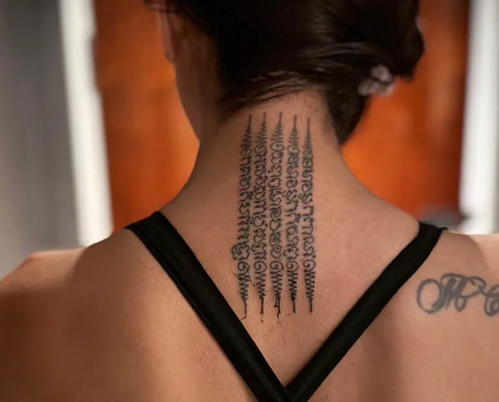 Hah Taew (The Five-Row Yantra) - Sak Yant Tattoo