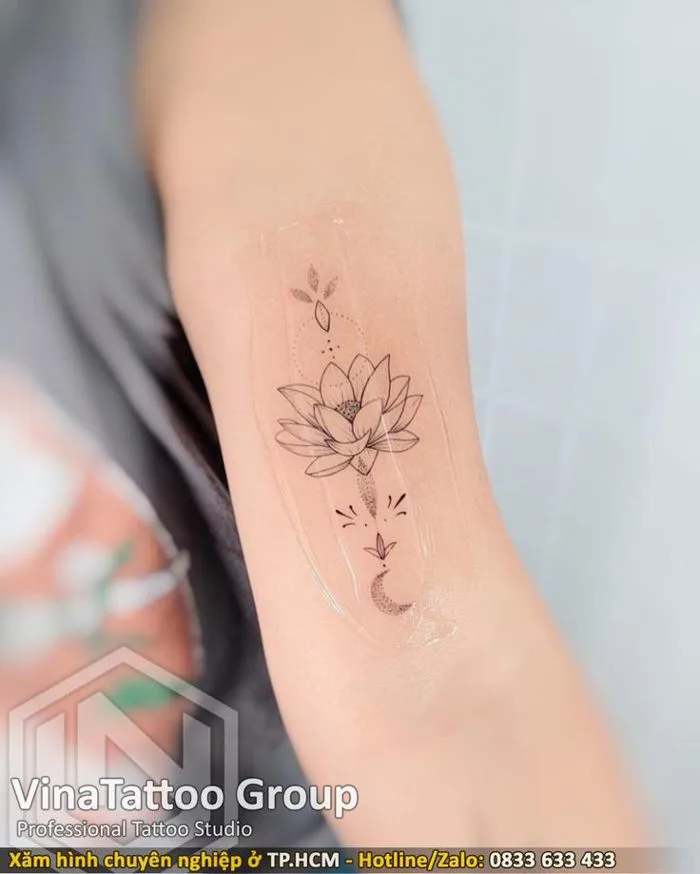 Những hình xăm hoa sen mandala ở bắp tay (2)