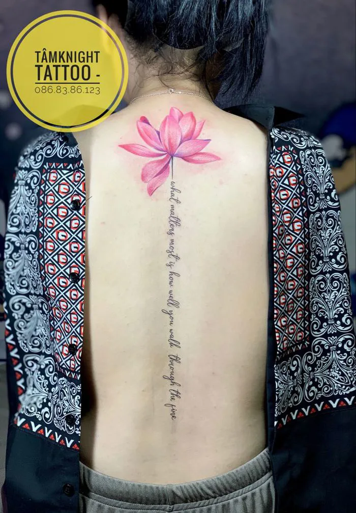 Hình xăm sống lưng cho nữ