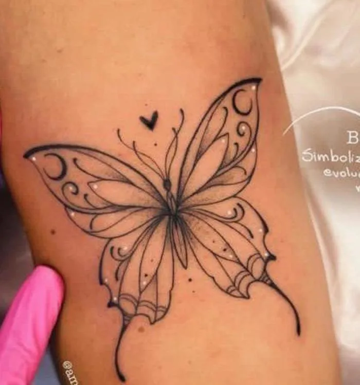 Hình xăm ở đùi: mấy bạn thấy cái nào đẹp hơn cho chỗ đó? : r/tattooadvice