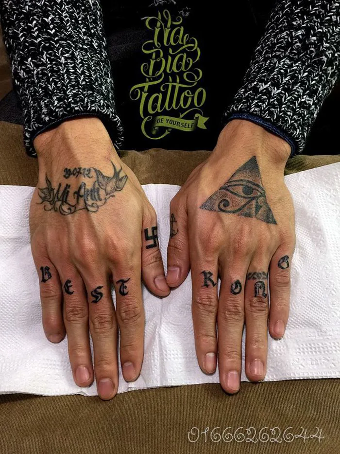 finger tattoo, snake tattoo, hình xăm rắn, hình xăm ngón tay, hình xăm đẹp, hình  xăm Hà Nội.