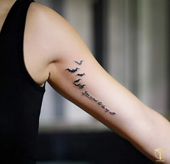 233+ Mẫu Hình Xăm Bắp Tay Đẹp Ấn Tượng Cho Nam Nữ 2026