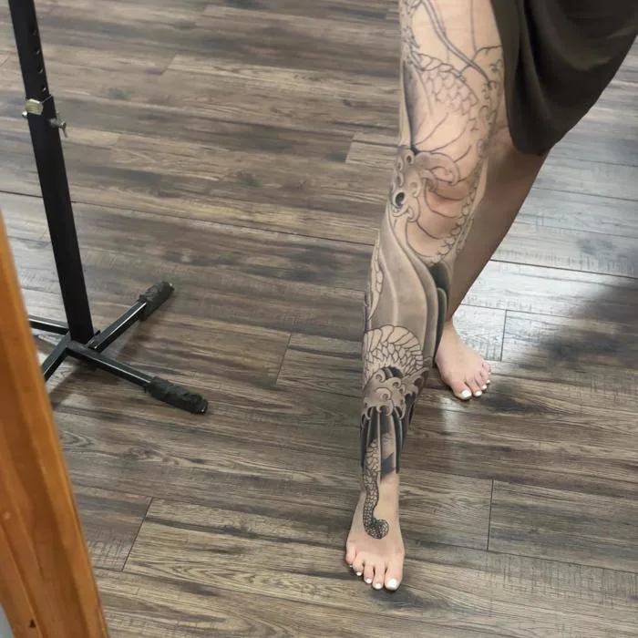 Hình xăm bắp chân kiểu Nhật do Jonathan Bourassa thực hiện tại Private  Tattoo Montreal : r/tattoos
