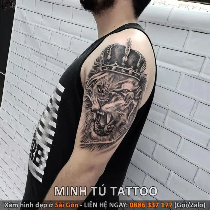 Các hình xăm sư tử ở bắp tay ngoài