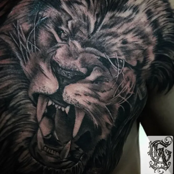 hình xăm sư tử, hình xăm sư tử ở ngực, hình xăm đen trắng, hình xăm đẹp,  tattoo fudog 0846182368