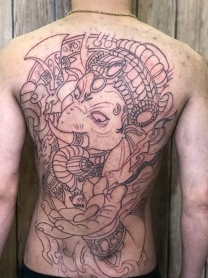 Tattoo nét màu voi thần ganesha