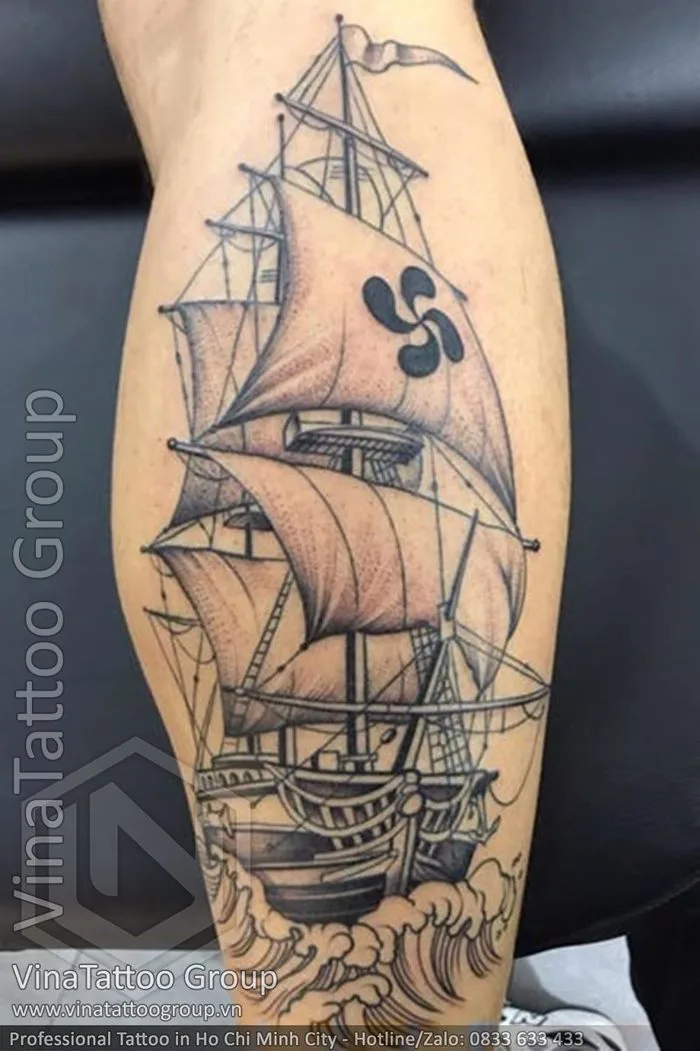 Hình xăm thuyền buồm - VinaTattoo Group