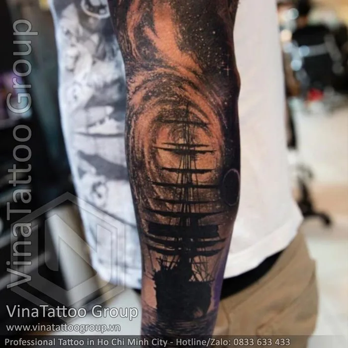 Hình xăm thuyền buồm - VinaTattoo Group