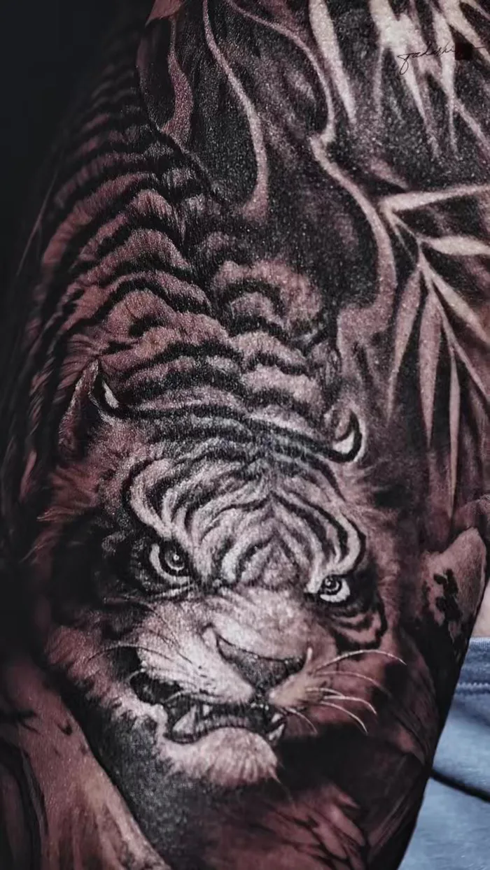 Một hình xăm đẹp sẽ tôn vinh nét đẹp của hình thể và sự khoẻ mạnh của ... |  tattoo | TikTok