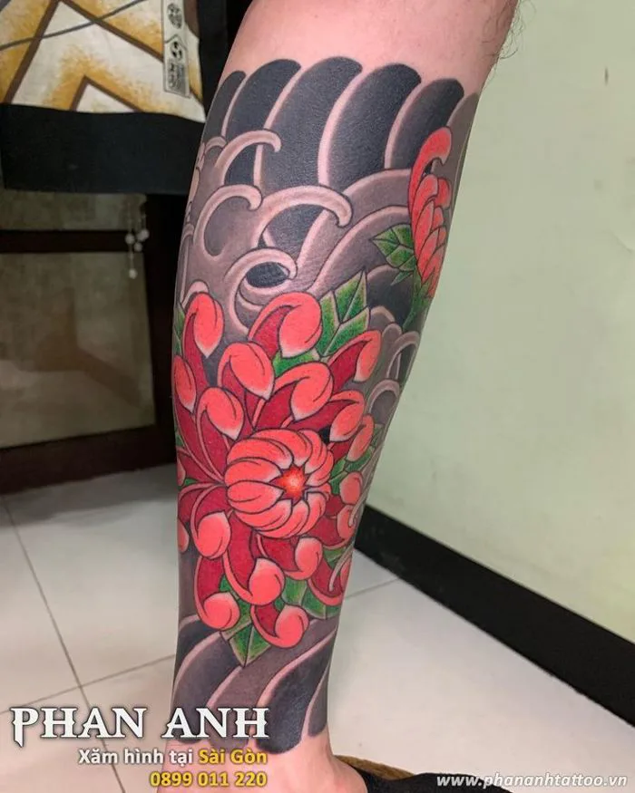 Top các Hình xăm bông hoa nở nhật cổ ôm tròn bắp chân tại PHAN ANH TATTOO