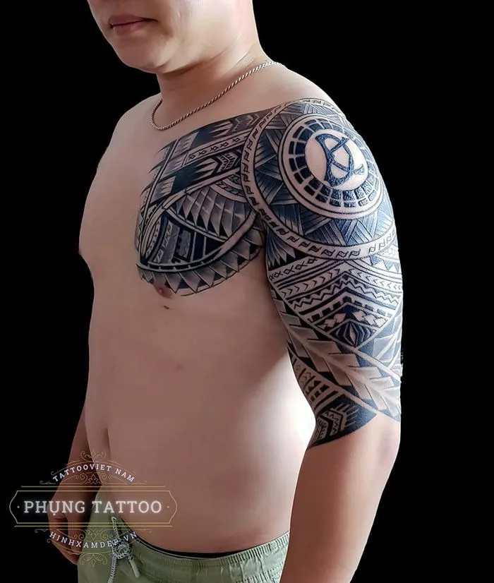 Hình xăm maori từ ngực ra tay nam thực hiện tại Minh Phụng Tattoo Bình  Thạnh HCM Sài Gòn