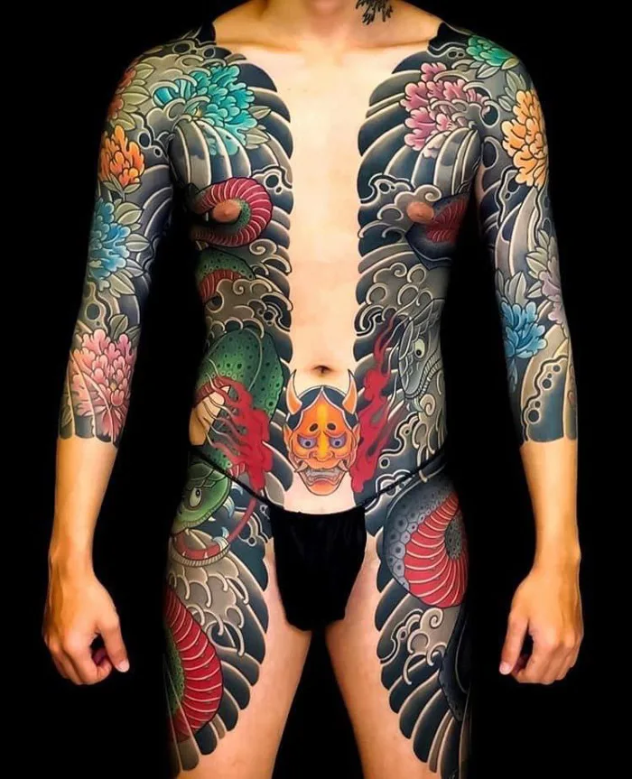 Hình xăm nhật cổ full bụng nữa ngực xuống nữa bụng đẹp