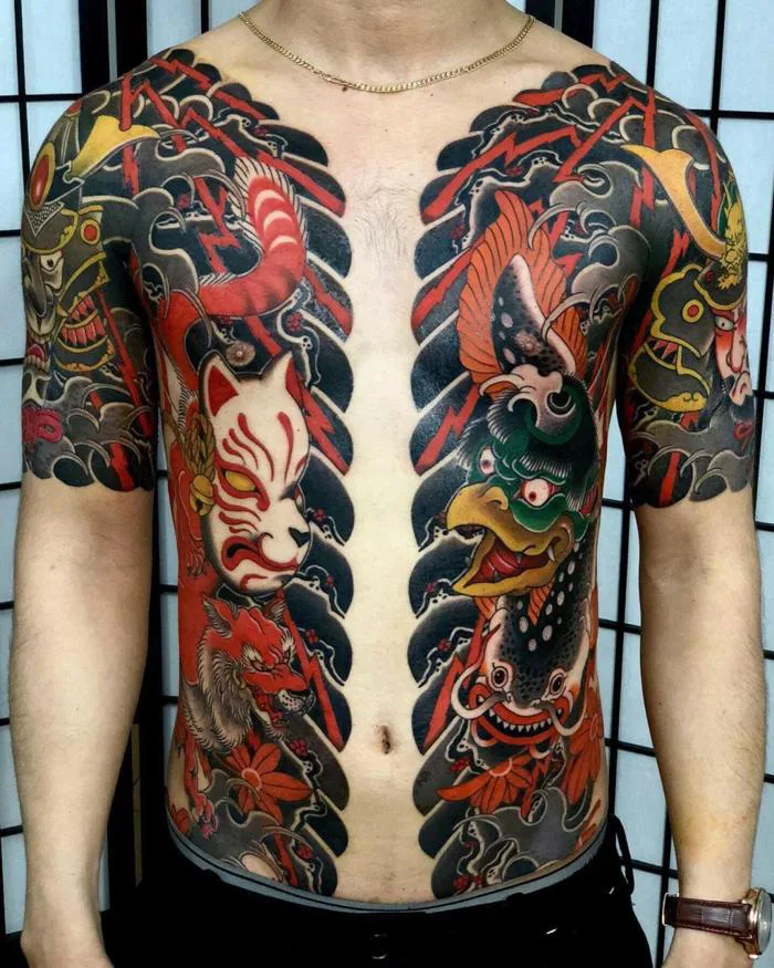 Hình xăm nhật cổ full bụng nữa ngực xuống nữa bụng đẹp