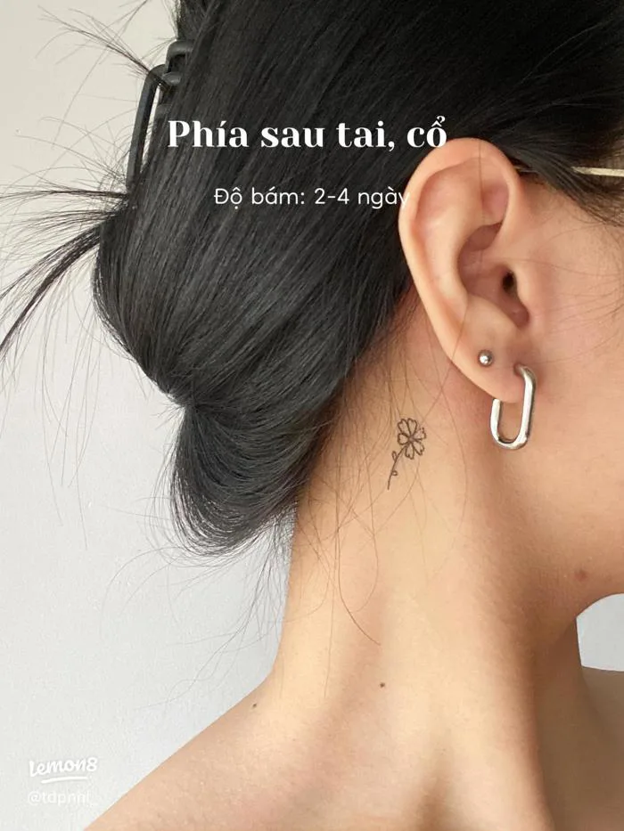 Dán hình xăm giả ở đâu để giữ lâu? Gợi ý vị trí đẹp như xương quai xanh,  đùi, sau tai
